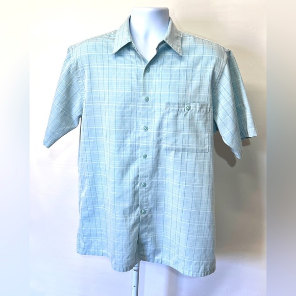 DAVID TAYLOR Light blue and white plaid short sleeve shirt size M. - Picture 1 of 12